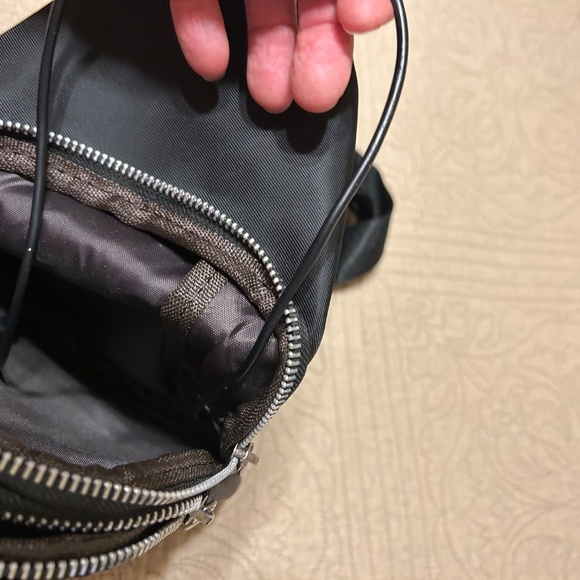 JackKevin shoulder strap USB Charging bag - Picture 6 of 9